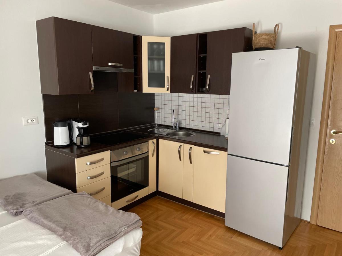 Apartment Dalmatino Baška Voda Екстериор снимка