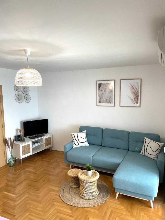 Apartment Dalmatino Baška Voda Екстериор снимка