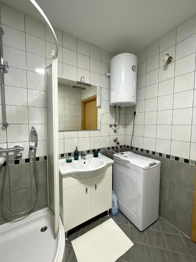 Apartment Dalmatino Baška Voda Екстериор снимка