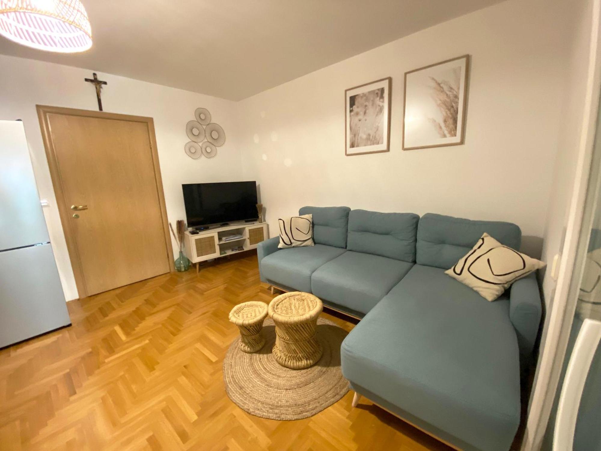 Apartment Dalmatino Baška Voda Екстериор снимка